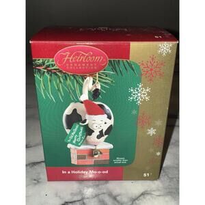 NEW Carlton Cards IN A HOLIDAY MOOD Santa Cow Ornament W/batts Moo Sounds NIB